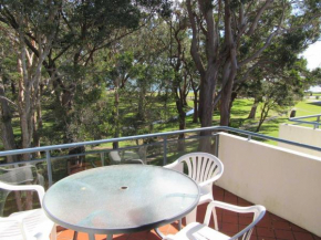 13' Mistral Court', 17 Mistral Close - walk across to Little Beach!